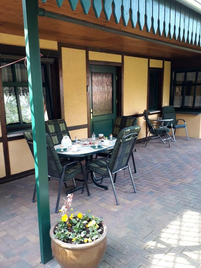Pension Zum Weissen Hirsch Reitwein Exterior foto